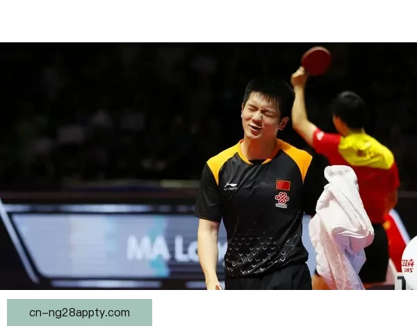 刘国梁赞樊振东国内外双受欢迎